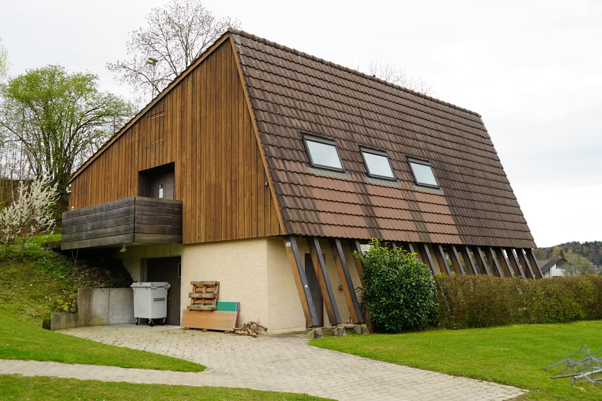 Das Klubhaus auf dem Sportplatz Mettlen in Weisslingen.